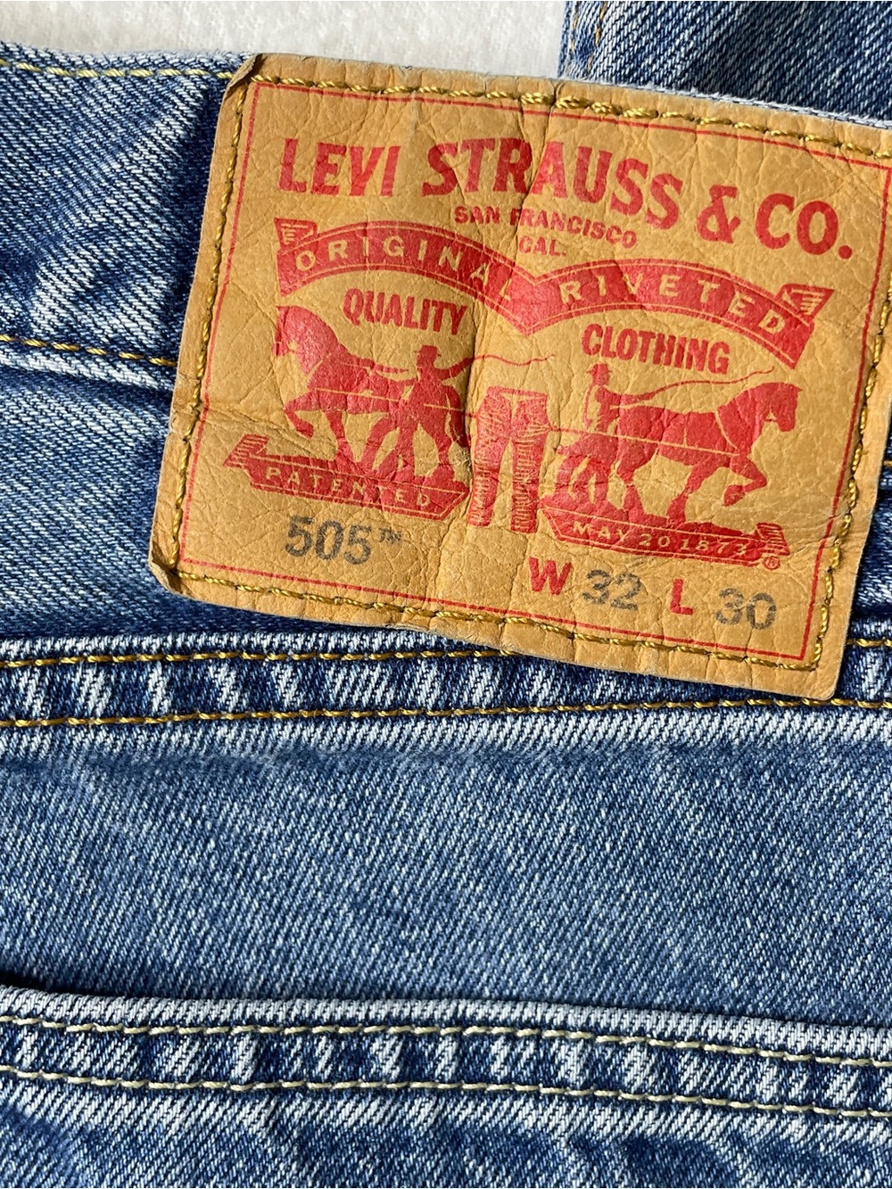 Levi's 505 Jeans Men's 32x30 Medium Wash High Rise Straight Leg Denim Western - Picture 2 of 8